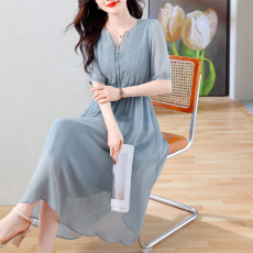 批发纯色定位刺绣收腰仙仙裙轻薄飘逸连衣裙子女春夏季高级显瘦新款