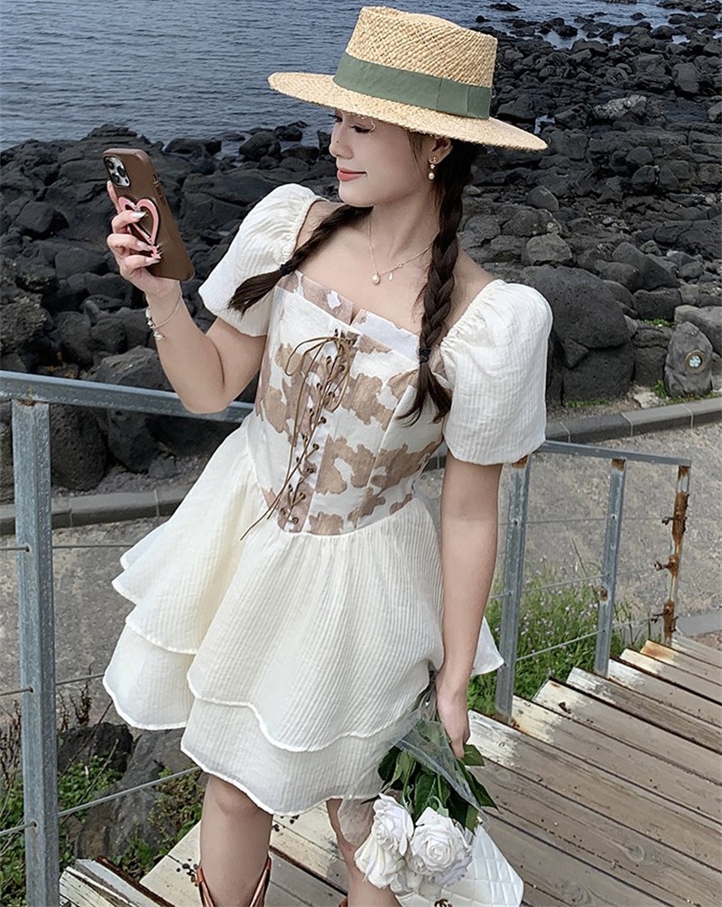 South Korea's 2023 summer new clothing women's French floral puff sleeve waist temperament age-reducing dress