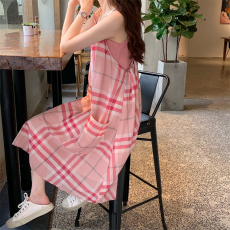 批发现货粉色背心套装2023新款法式初恋甜美长款格子吊带连衣裙夏