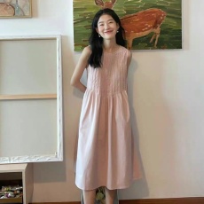 批发法式温柔风粉色无袖背心连衣裙女夏季高级感小众设计小个子<b class='q'>长裙</b>子