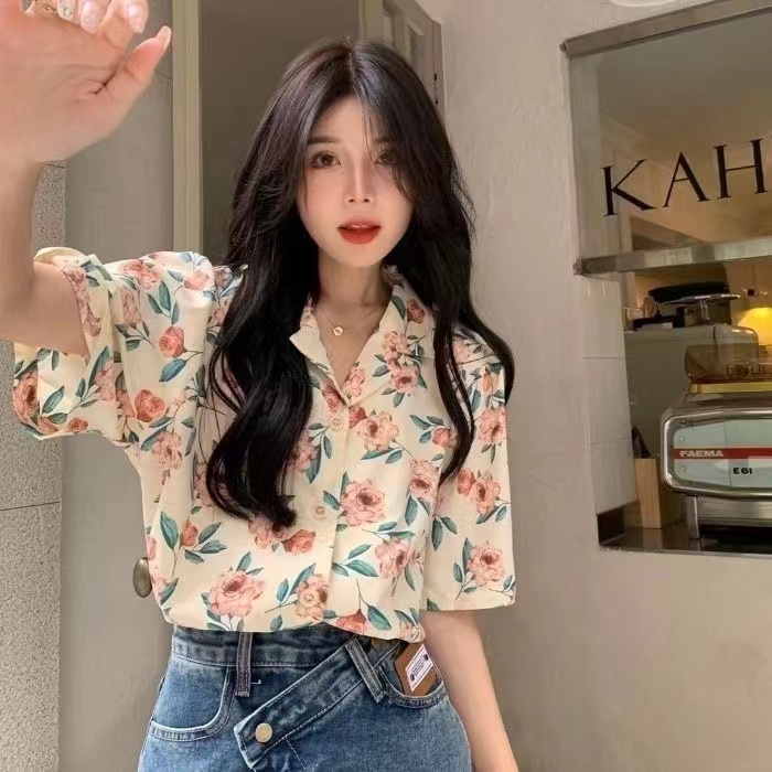 2026 여름 새로운 꽃 셔츠 여성 의류 반팔 셔츠 한 부서 레트로 홍콩 느낌 chic 디자인 센스 작은 대중 맨위