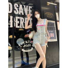 批发实拍实价 条纹打底吊带+甜酷美式<b class='q'>破洞</b>水洗毛边牛仔背带短裤女