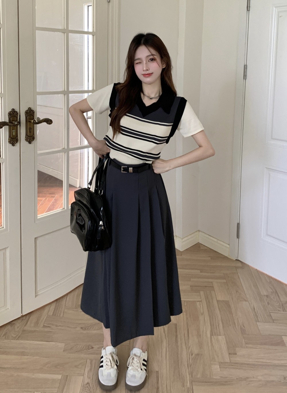 Actual shot and real price~ New versatile slimming fake two-piece knitted top + versatile skirt suit for women