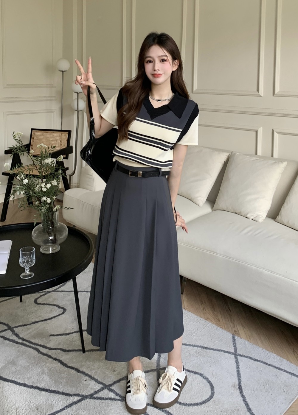 Actual shot and real price~ New versatile slimming fake two-piece knitted top + versatile skirt suit for women