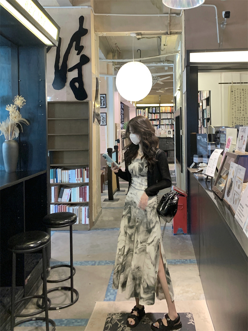 實拍#法式復古水墨畫掛脖吊帶連衣裙女+針織開衫外套兩件套