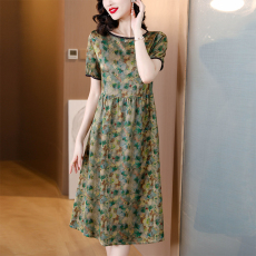 批发实拍缎面连衣裙轻奢高端<b class='q'>妈妈</b>装夏款宽松<b class='q'>裙子</b>