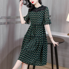 批发典雅中带点奢隐约微露美肌恰好仿真丝<b class='q'>连衣裙</b>女短袖2026夏新款气质