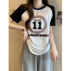 批发冰丝镂空<b class='q'>针织衫</b>短袖t恤女2026新款夏季宽松漂亮洋气减龄针织上衣