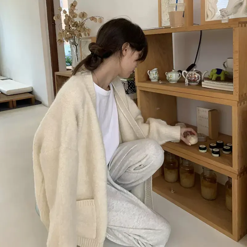 빈티지 데일리 V넥 울 카디건 상세 이미지 3