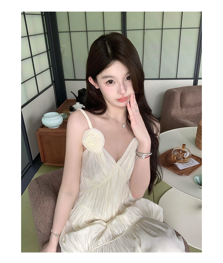 화이트 V넥 실크 주름 슬립 드레스 롱 코트 무릎 아래 민소매 오프숄더 요정 치마