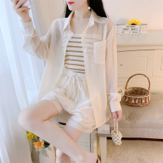 批发夏季简约通勤长袖防晒<b class='q'>上衣</b><b class='q'>外套</b>＋吊带＋短裤三件时尚套装女