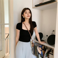 批发<b class='q'>夏</b>季2026年韩版新款深方领露锁骨显瘦短袖针织上衣修身打底衫女