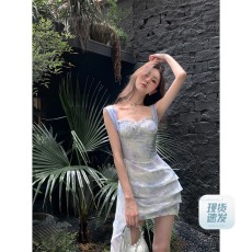 芭比姨 碎花吊带连衣裙女夏季新款提花法式茶歇裙仙女款清纯短裙