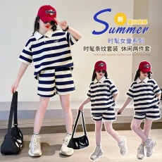 批发菲菲的衣柜<b class='q'>女</b><b class='q'>童</b>套装2024夏季新款中大童条纹Polo领短袖短裤两件套