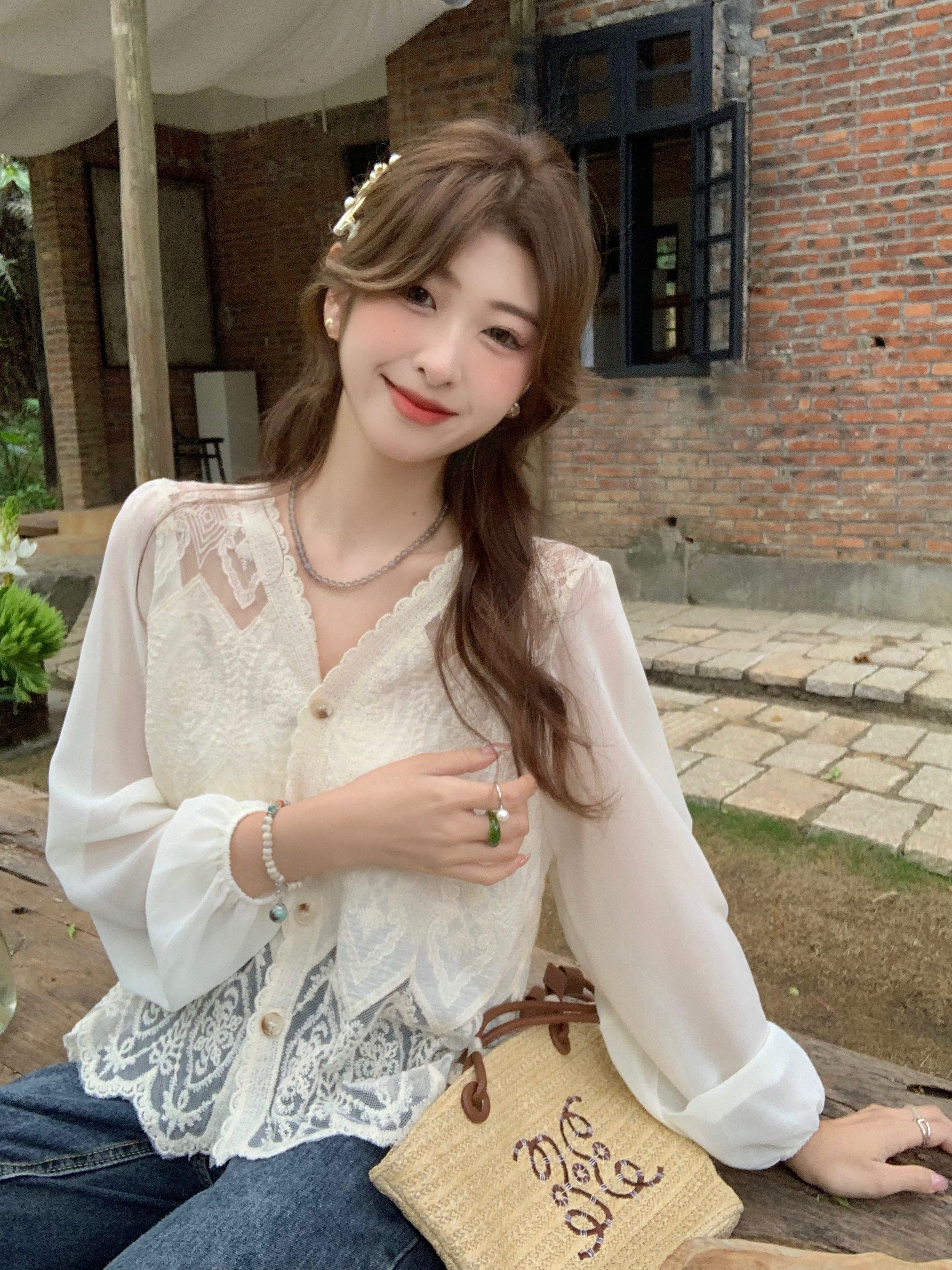 빅 사이즈 부드러운 바람 자카드 패치워크 홀로우 아웃 표지 고기 레이스 자외선 차단 여성 거품 소매 셔츠