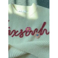 批发易梦玲同款拼接字母花朵短款针织毛衣女外套宽松慵懒秋冬