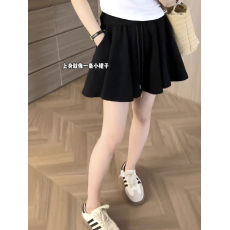 批发梨形身材微胖女生穿搭<b class='q'>大码</b>休闲高腰阔腿短裤半身百褶<b class='q'>裙裤</b>夏季新款