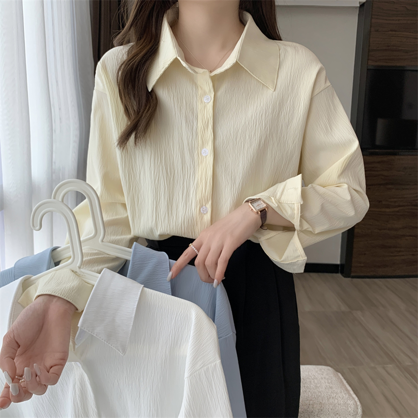 Actual shot of new spring and autumn 2024 white shirts for women, design niche shirts, long-sleeved tops for women