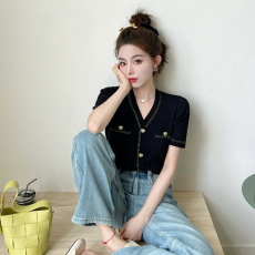 批发v领小香风短袖针织<b class='q'>开衫</b>夏女2026年新款复古法式气质显瘦冰丝上衣