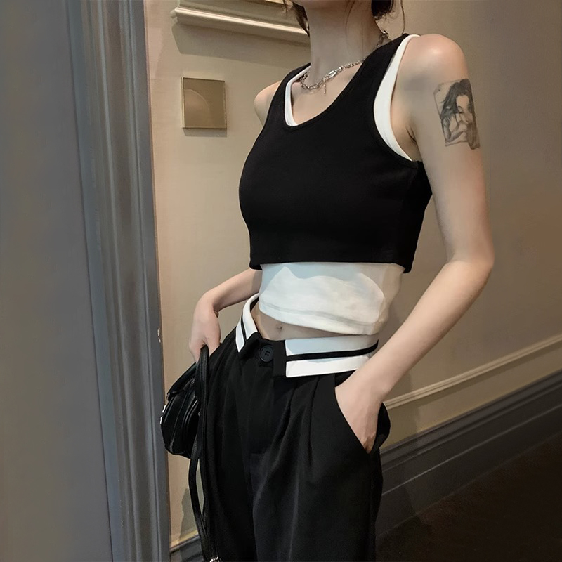 American hot girl black fake two-piece camisole women's summer 2024 new sports outer wear short top