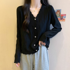 批发实拍 2026年早秋装大码女装<b class='q'>胖妹妹</b>显瘦针织衫波浪V领开衫减龄上衣