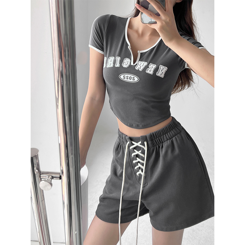 European and American small V-neck right shoulder contrast printed short-sleeved T-shirt for women summer sexy slimming short top
