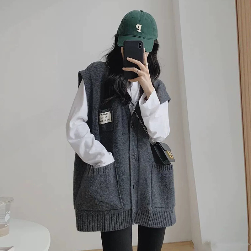 Korean chic autumn and winter women's high-end and temperament goddess style high-end ins style vest vest with large plate shape