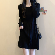 批发实拍大码女装胖MM显瘦设计感简约温柔风法式针织衫连衣裙显瘦减龄