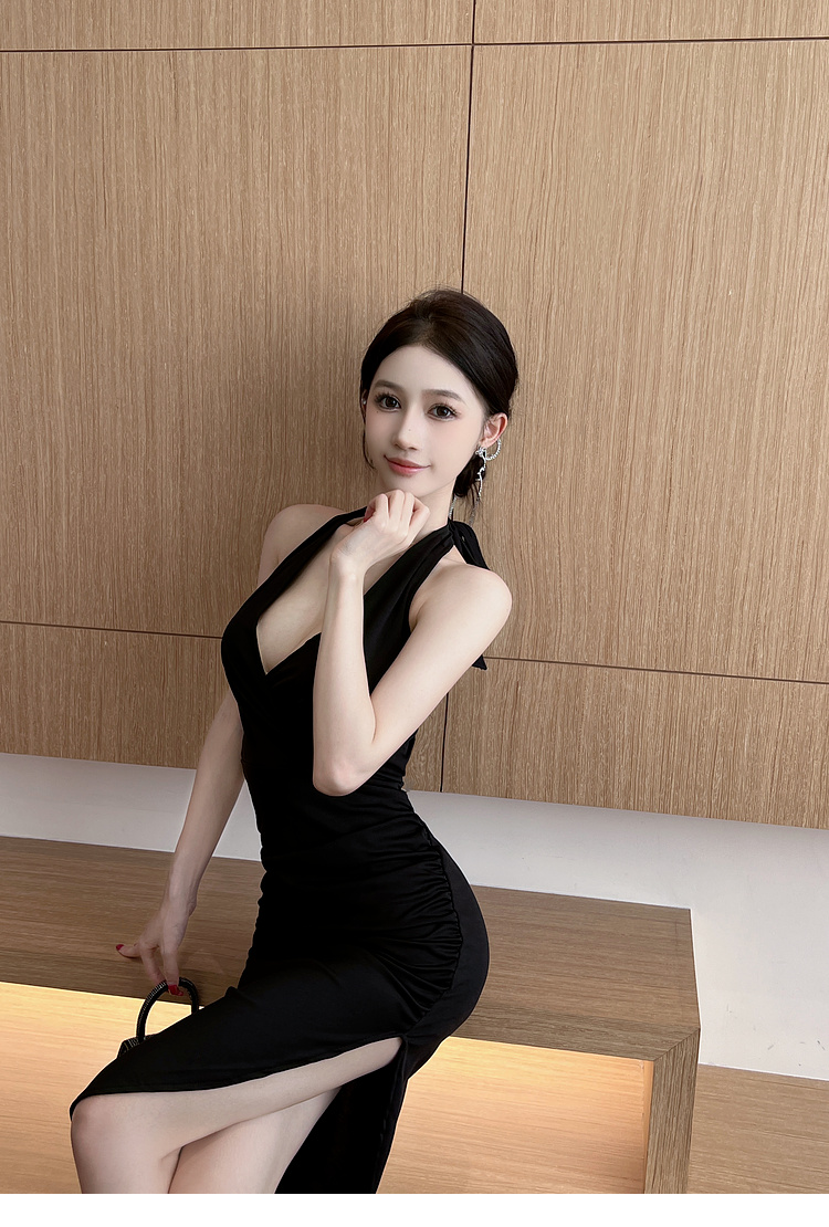 挂脖露背名媛小洋装潮夏季新款深v性感收腰不规则夜店连衣裙