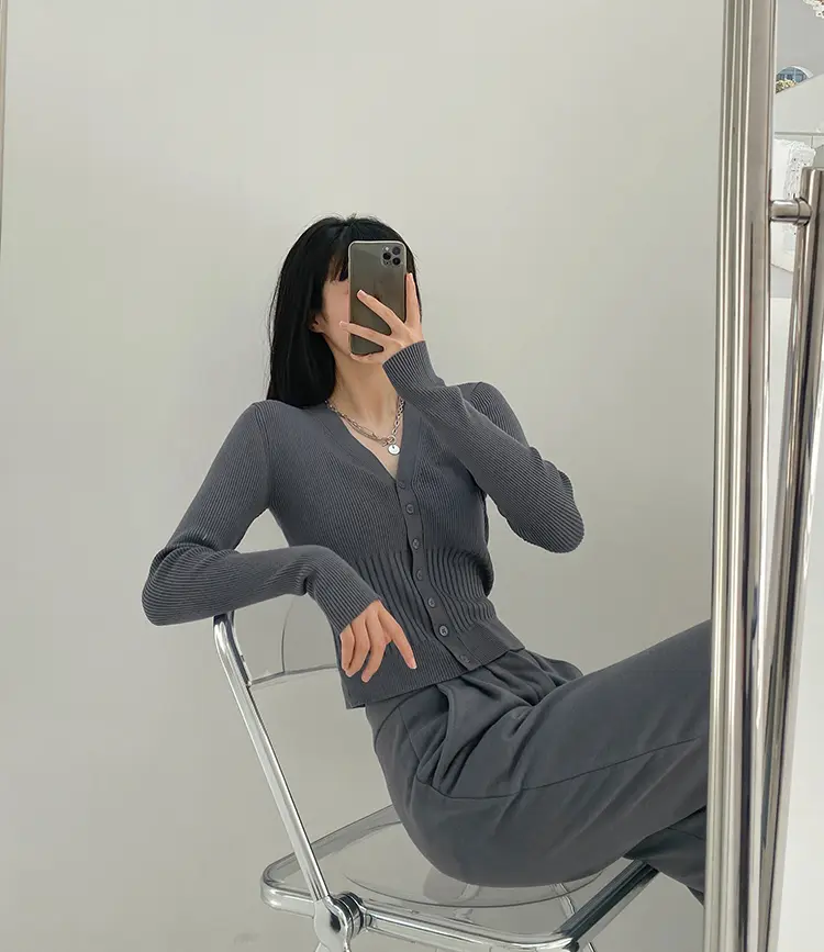 레트로 V넥 단추 가디건 상세 이미지 5