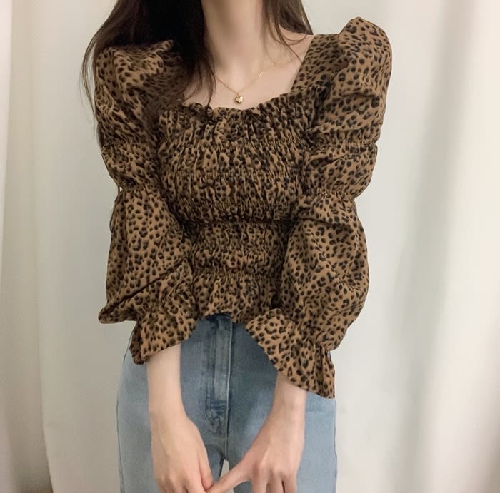 Description Picture 6 of itemVintage Puff Long Sleeve Women Blouse Leopard Print Shirt Fashion Spring Elegant Square Neck Chic Short Tops