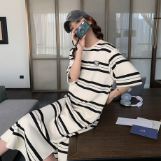 批发孕妇哺乳连衣裙 2023时尚气质宽松显瘦简约条纹冰爽丝连衣裙