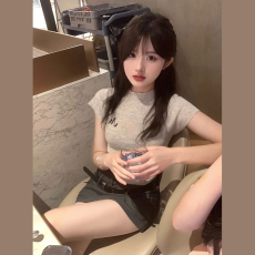 批发甜辣风灰色正肩短袖t恤女<b class='q'>修身</b>紧身显瘦辣妹短款上衣+半身<b class='q'>裙</b>两件套
