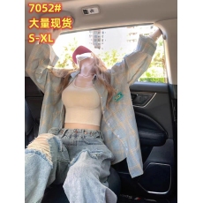 批发法式格子<b class='q'>长袖</b>防晒<b class='q'>衬衫</b>女夏季设计感小众开衫外搭外套薄款<b class='q'>衬衣</b>上衣