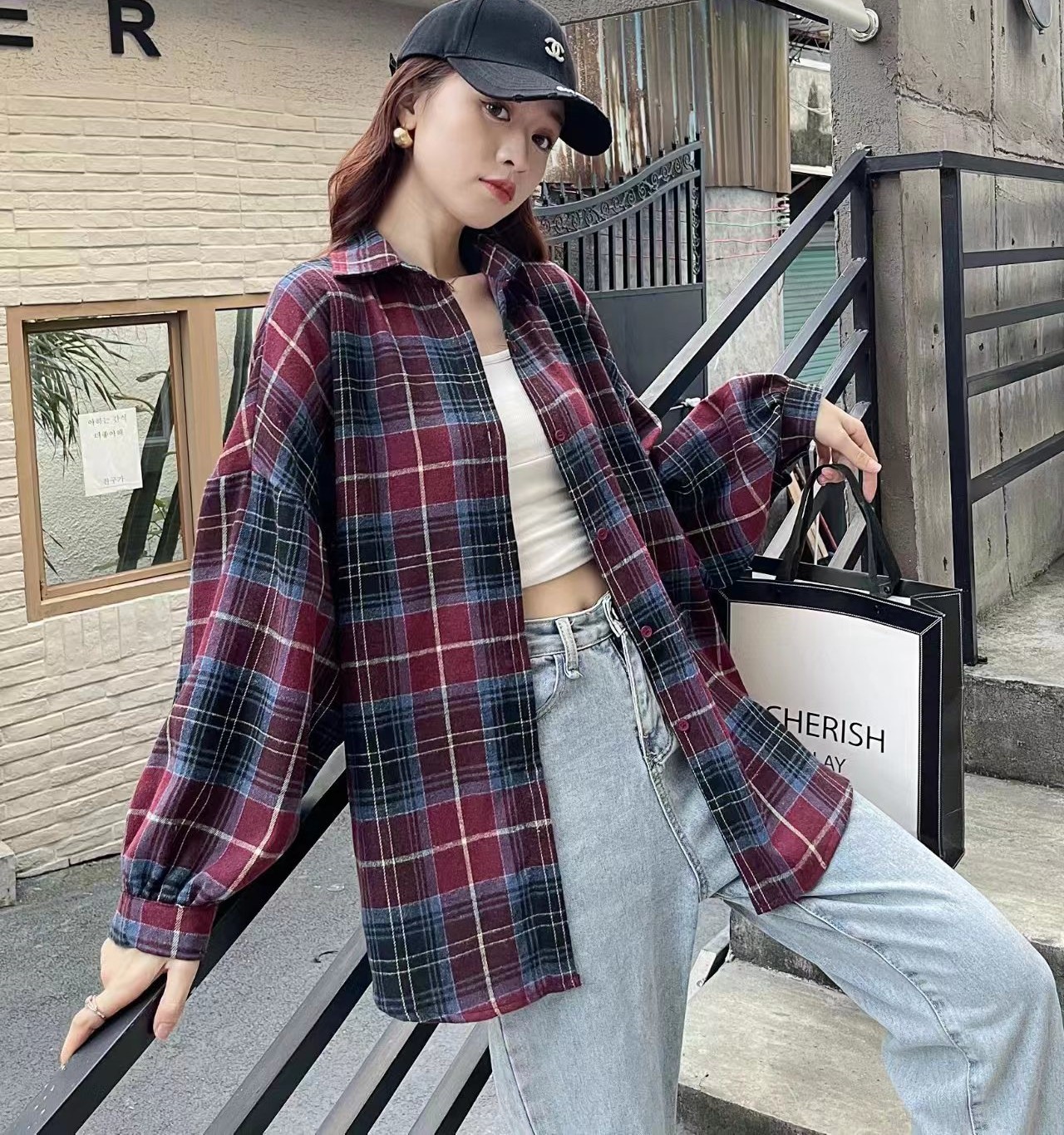 실사 한국 스타일 봄 가을 패션 다용도 클래식 격자 무늬 셔츠 레트로 벌룬 소매 루즈핏 캐주얼 셔츠 여성 재킷
