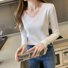 批发实拍 秋冬新款V领坑条修身显瘦打底衫长袖针织衫毛衣女上衣