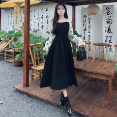 批发实拍大码女装2026春新款法式复古赫本风拼接碎花显瘦长袖连衣裙