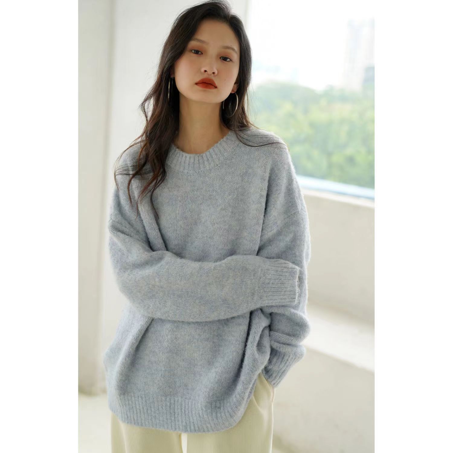 Blue niche loose soft waxy sweater for women new autumn and winter lazy style round neck pullover knitted top for outer wear