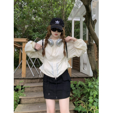 批发实拍夏季抽绳冲锋衣工装<b class='q'>外套</b>女<b class='q'>休闲</b>宽松薄款户外防晒衣连帽上衣潮