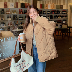 实拍新款菱形格羽绒服女宽松学生小众设计感ins夹克假两件棉服