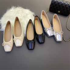 批发法式复古仙女浅口豆豆瓢鞋蝴蝶方头平底奶奶单鞋百搭玛丽珍小皮鞋