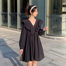 批发实拍2025新款大码女装收腰气质V领泡泡袖小众连衣裙