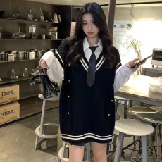 批发学院风v领复古显瘦小背心百搭针织套头马甲女