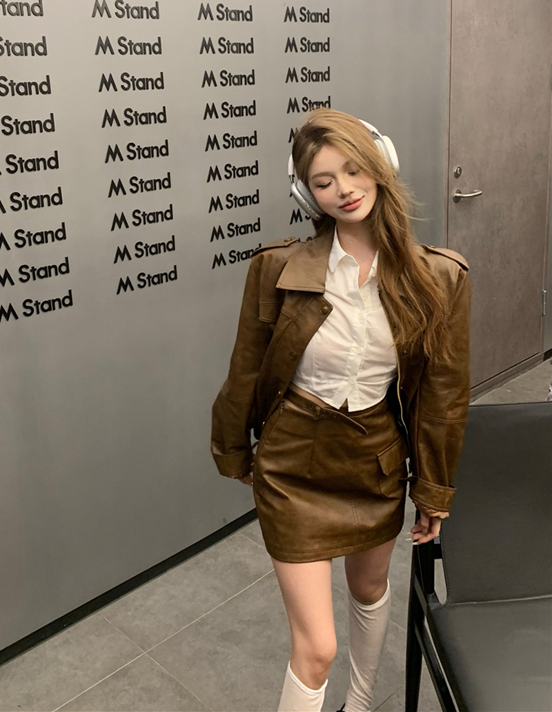 Real shot of retro sexy autumn clothing new imitation leather retro coffee color PU leather jacket jacket skirt suit for women