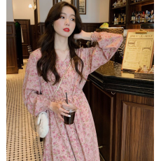 批发2026早春大码女装温柔氛围感粉色碎花裙气质<b class='q'>收腰</b><b class='q'>连衣裙</b>