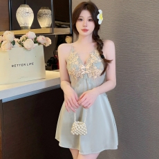 批发夏季<b class='q'>性感</b>吊带睡裙<b class='q'>情趣</b>睡衣蕾丝花边V领露背缎面法式情调冰丝薄款