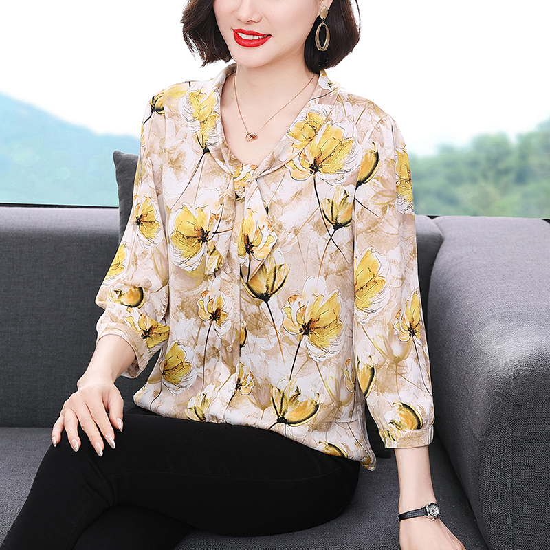 엄마 7부 소매 V넥 쉬폰 블라우스 2026 년 새로운 중년 여성 빅 사이즈 루즈핏 표지 배 꽃무늬 셔츠