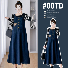 批发实拍网红孕妇装大码孕妇牛仔背带裙孕妇两件套潮妈孕妇套装