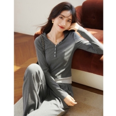 洋气减龄套装女2023年早秋新款假两件连帽休闲运动风打底衫两件套