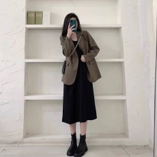批发2023年秋新款西装连衣裙小众设计高级感御姐轻熟风西服套装港味